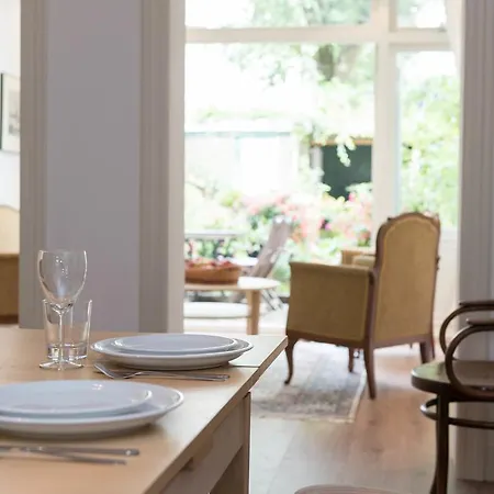 Classic West Apartement Bed & Breakfast